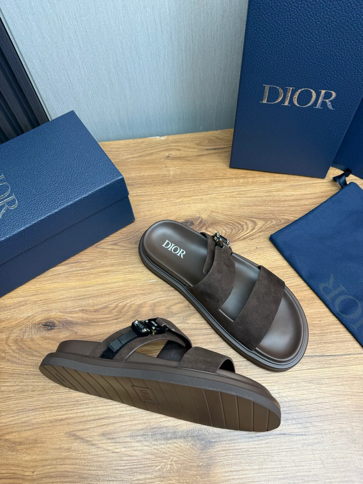 Men's shoes 300💰 Dior. Men's slippers🩴 Official website 1:1 production 38-45 size 45 46 🉑️Customized original material shipped✅